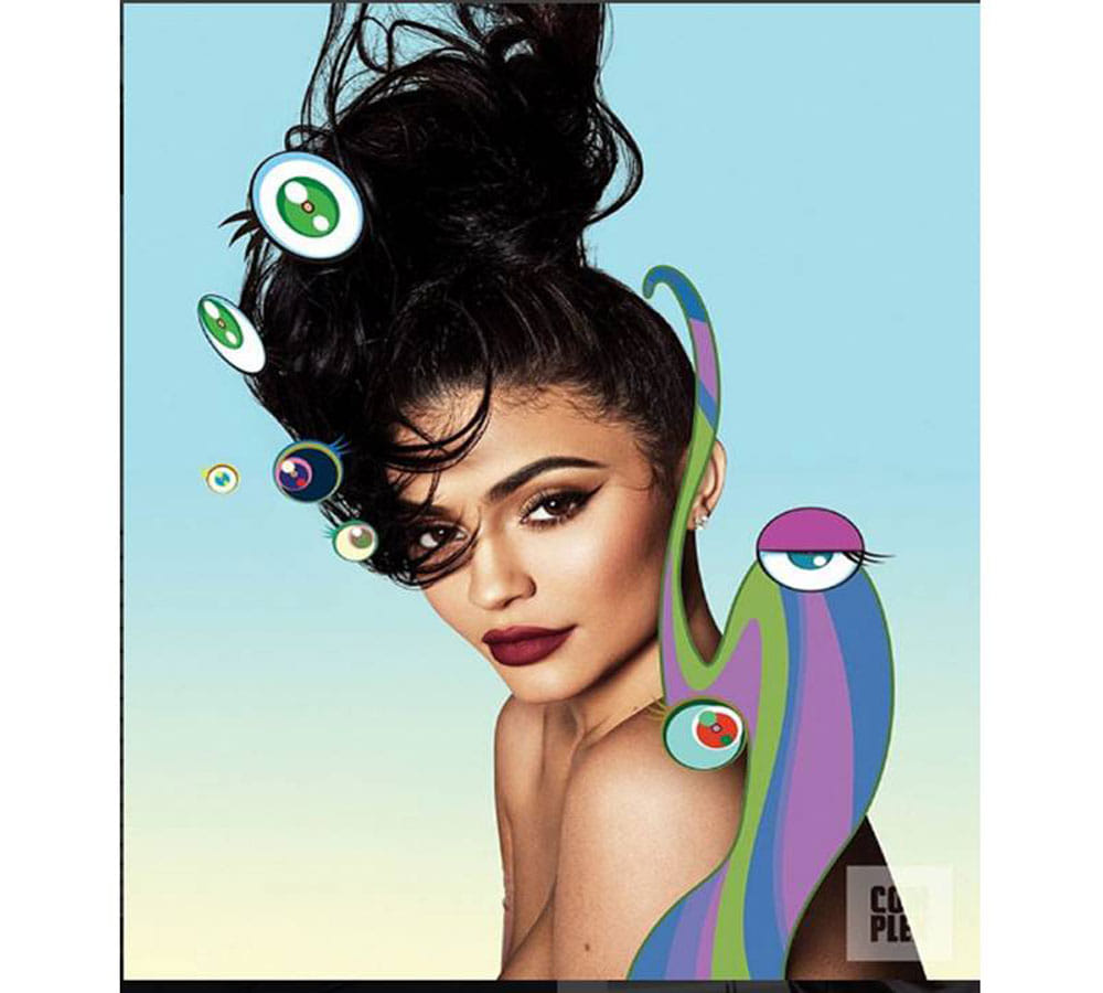 kylie jenner share her topless photo on social media