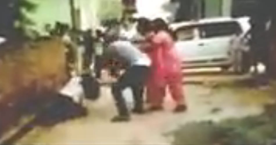 lawyer beaten lady with stick in sonipat and victim lady daughter captured video of incident