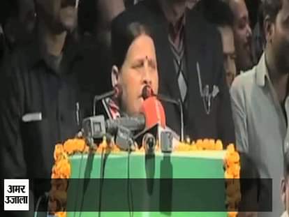 LALU QUIPS AT RSS NEW DRESS, CREDITED HIS WIFE RAVDI DEVI 