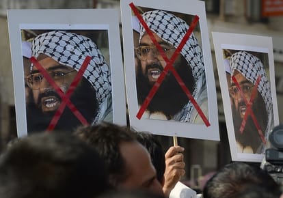 Masood Azhar says to Pakistan govt, Show courage and open a path against India