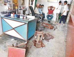youth died family blamed doctor