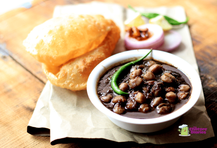 Chole bhature licenses were sold on rice, shops closed