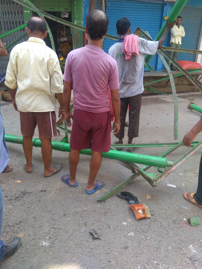  An angry elephant made furore in the city, five injured