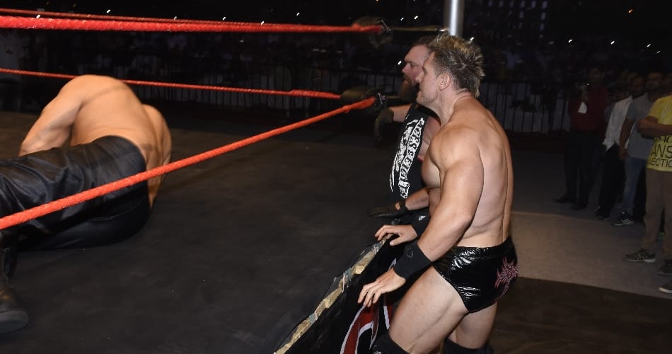 wwe champion the great khali beaten by foreign wrestlers in ring during cwe fight in panipat