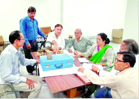 Scientist reached the safety of goods of gumnami baba