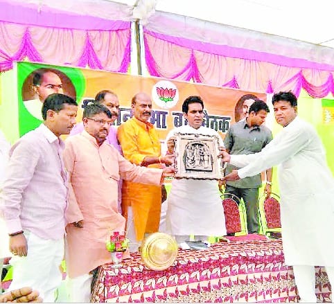 In clan fighting for chair SP: Pankaj