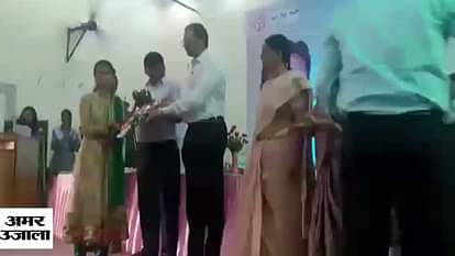 amar ujala awarded 5 women at varanasi
