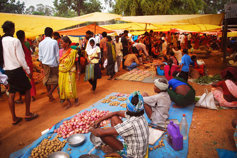 Shedding tears over the plight Village hot market