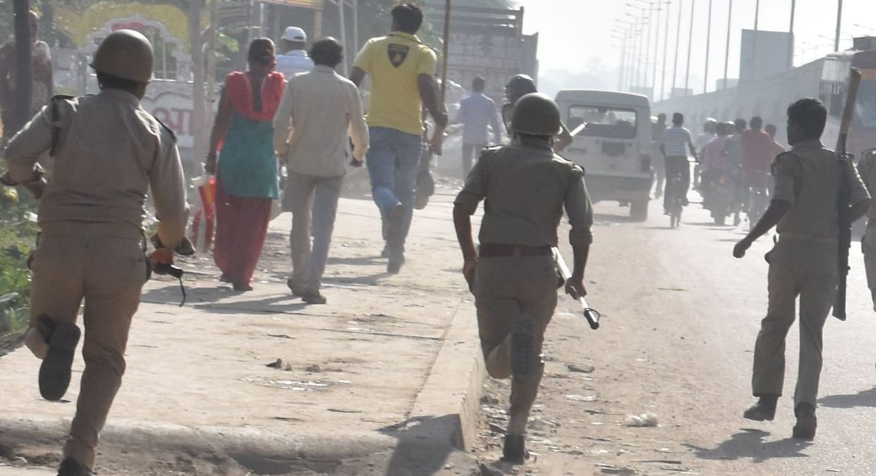 father and son killed in road accident kanpur