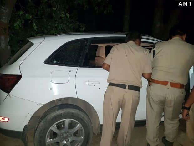 firing on uttarakhand CM consultant car