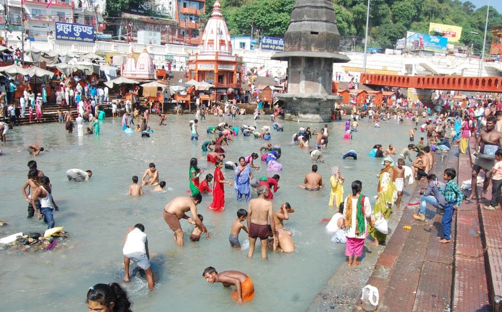 garbage in river ganga