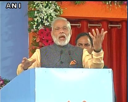 narendra modi addresses rally in bhopal