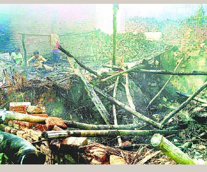 more than 60 people injured in stone pelting during procession in awadh