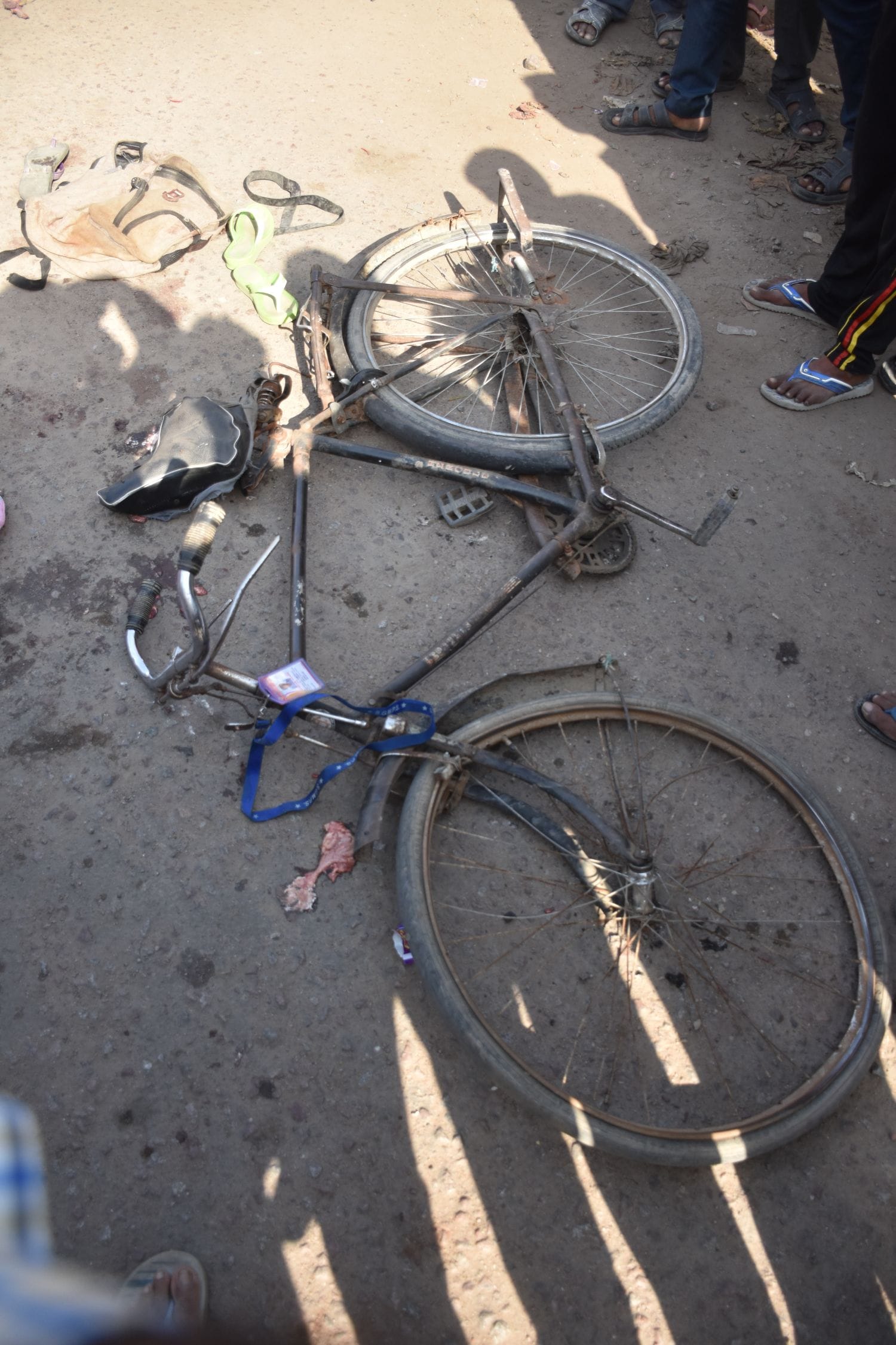 father and son killed in road accident kanpur