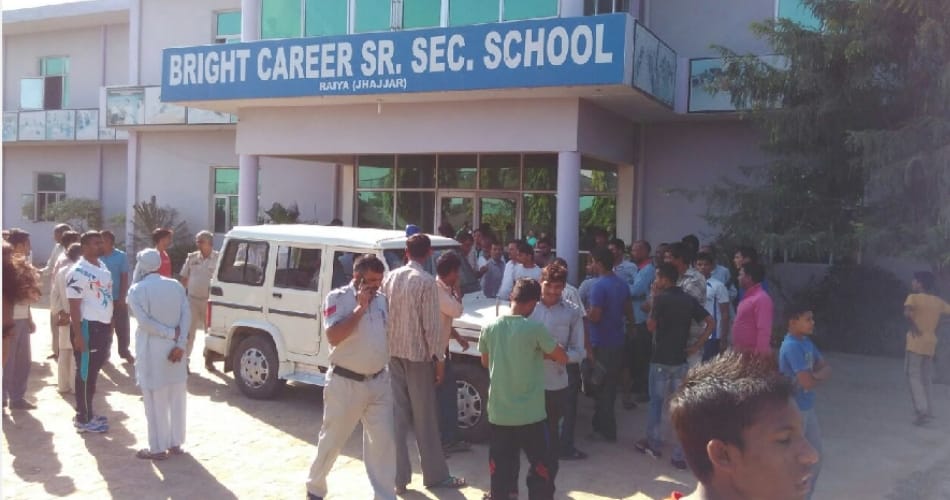 girl child fell down from window and school bus suppressed her, died on the spot