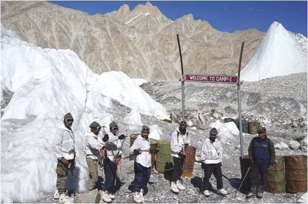 GROUP OF 46 PEOPLE REACHED SIACHIN