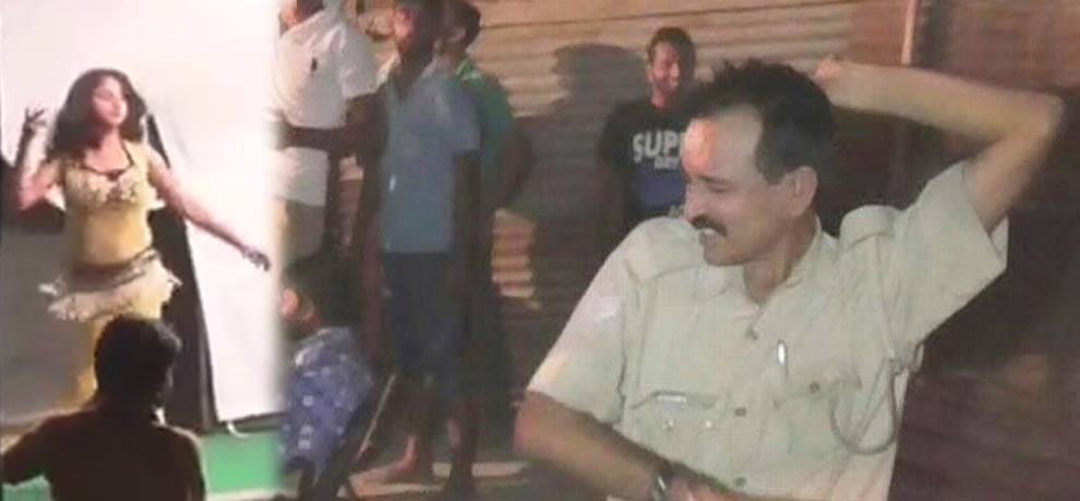 obscene dance of up police in hapur ramlila fair
