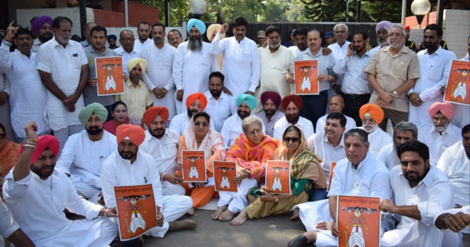  punjab congress mla spent night on protest outside cm badal house