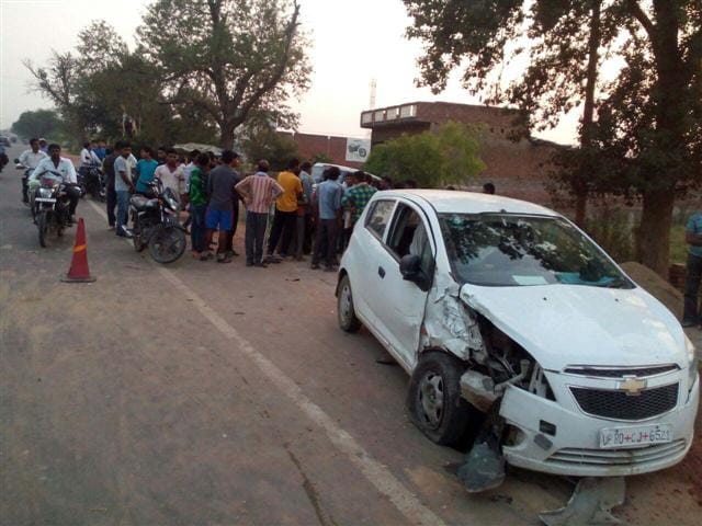 Doctors beaten in the car rammed