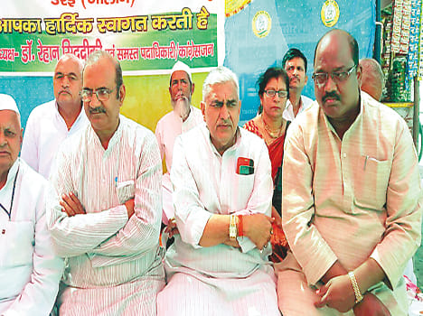 Farmers told Congress Friendly