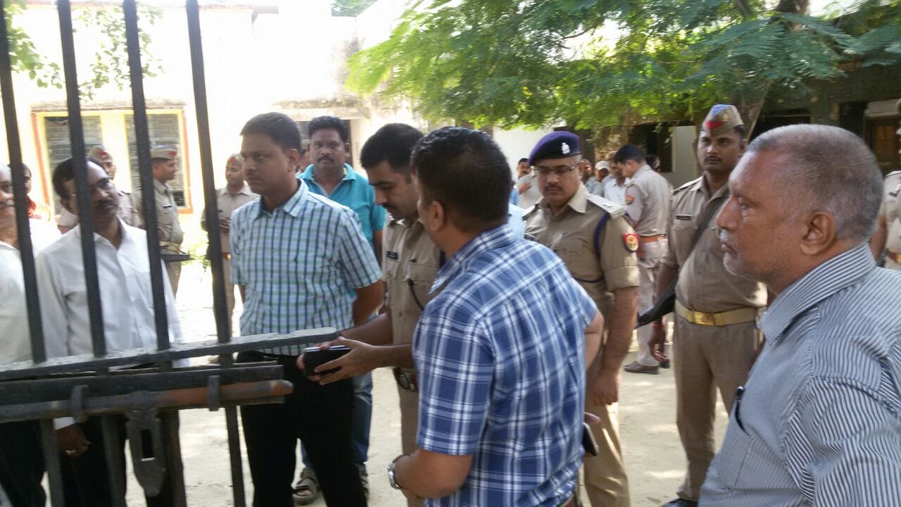 huge amount of money theft in sultanpur