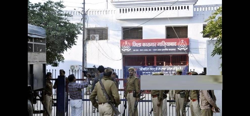Policeman 'hijacked' by the escaped prisoner