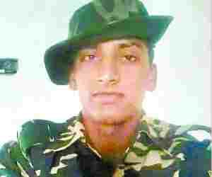 SSB jawan died in Kashmir encounter, six injured
