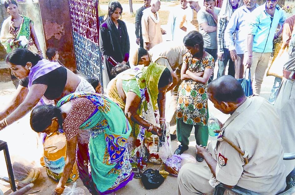 Relatives reached to jail to meet captives