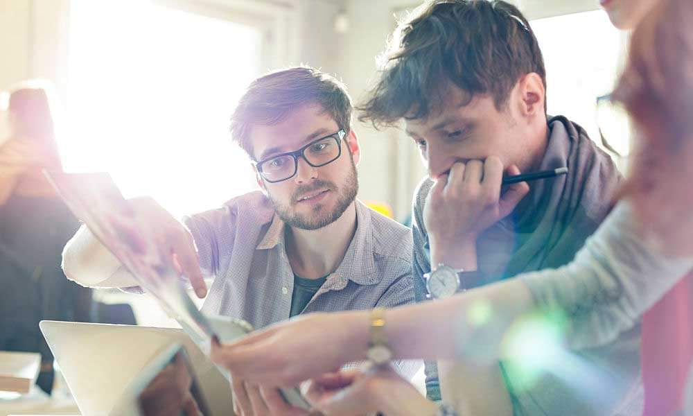 how to earn money while studying