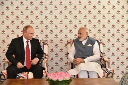Russia throws its weight behind China-Pakistan corridor, keeps India on tenterhooks