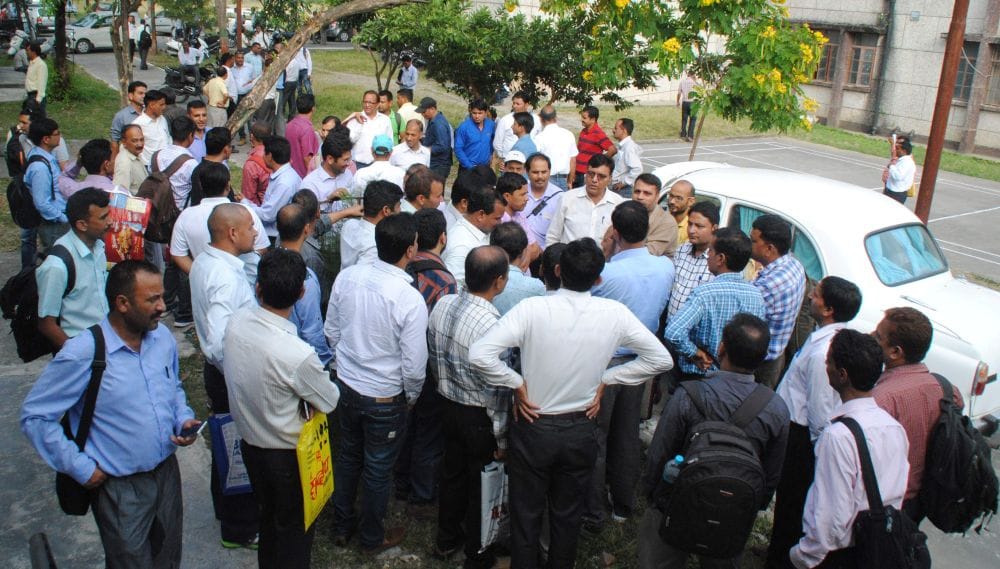 teachers capture director in dehradun
