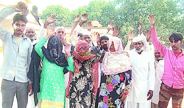 Ration dealers in the market to sell