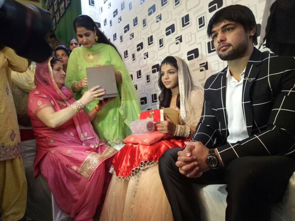 Rio olymipic medalist wrestler sakshi malik got engaged with satyawart kadian in rohtak