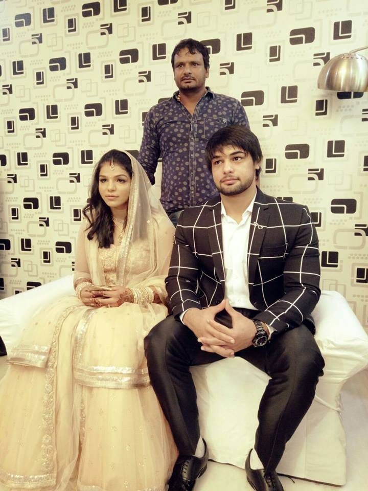 Rio olymipic medalist wrestler sakshi malik got engaged with satyawart kadian in rohtak