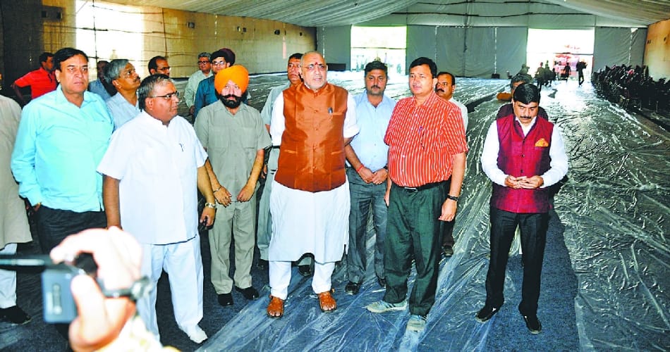 Cabinate minister giriraj singh talks about punjab congress protest at cm house