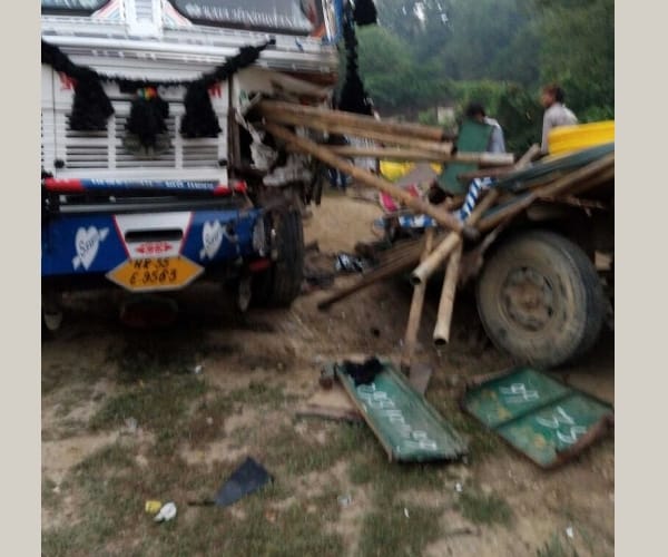 An uncontrolled truck trampled labourers in sitapur.