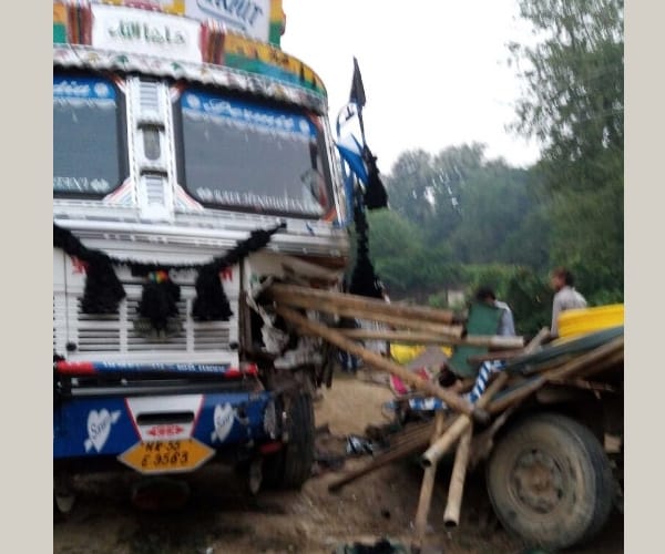 An uncontrolled truck trampled labourers in sitapur.