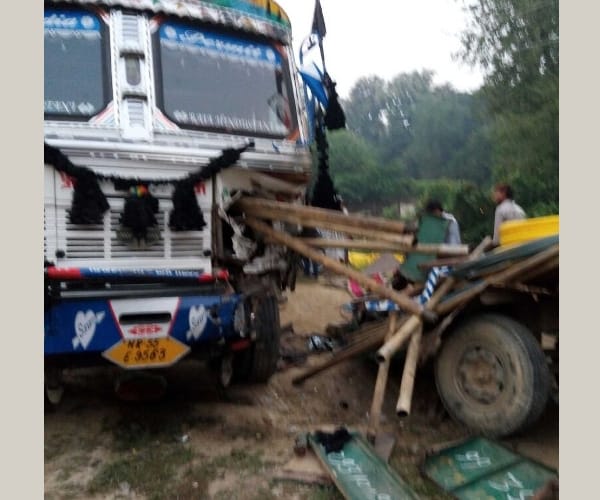 An uncontrolled truck trampled labourers in sitapur.