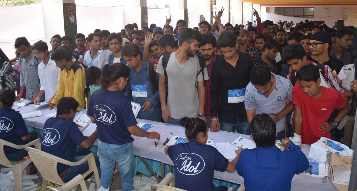  ruckus in indian idol audition in lucknow.