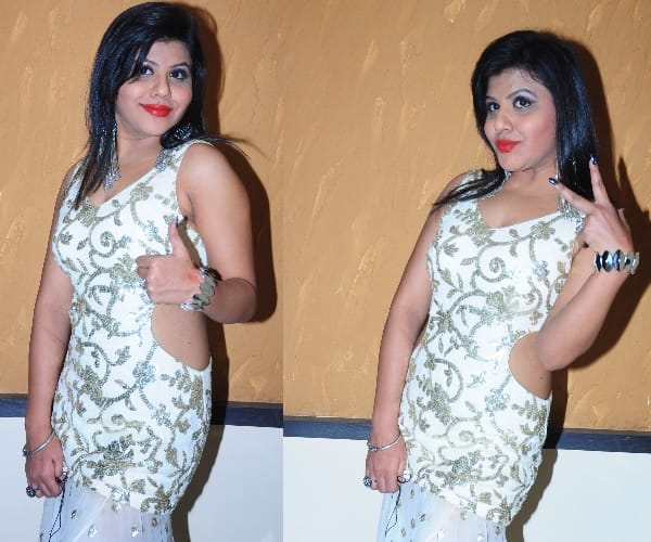 ritu pathak and dance group entertain people in lucknow