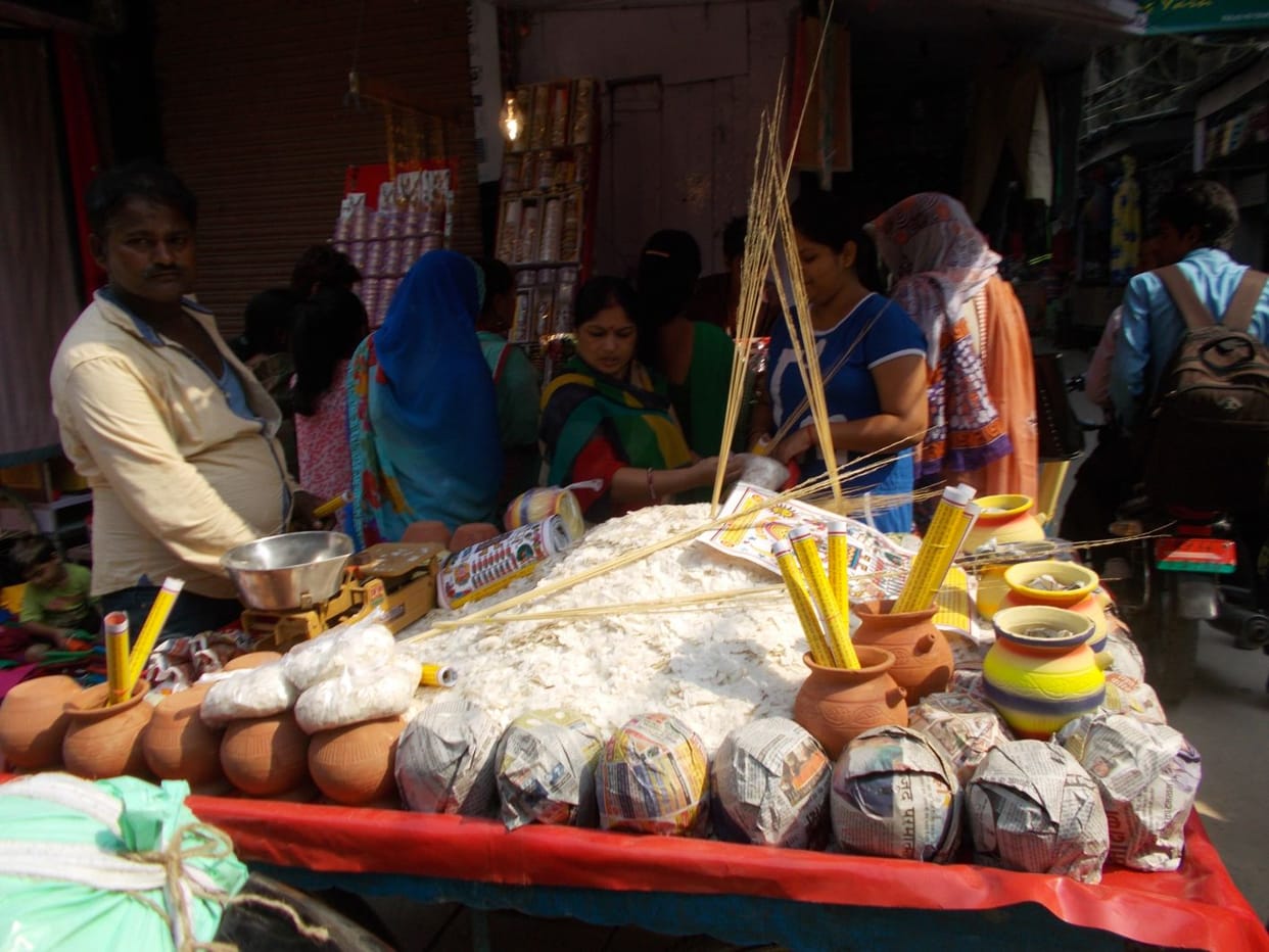 Women were weighted kat saris lock
