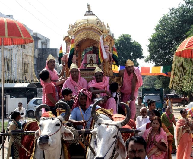 Market starts from sunrise procession passed through the city's main routes