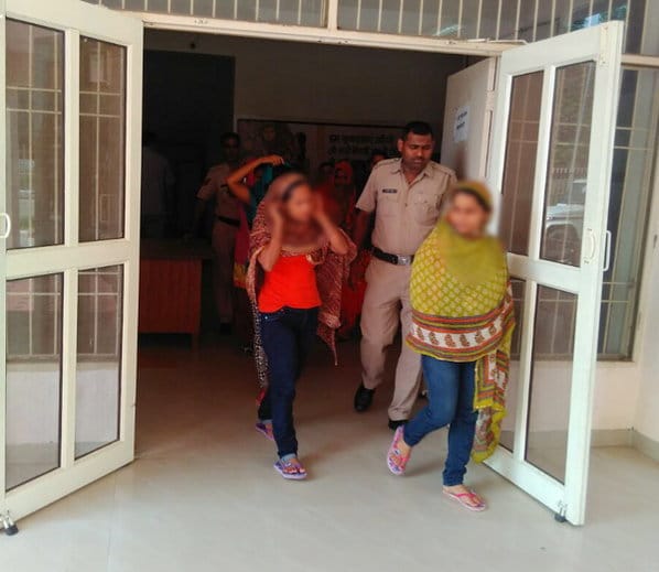 sex racket busted in rajiv puram karnal, two boys and girls found naked in police raid