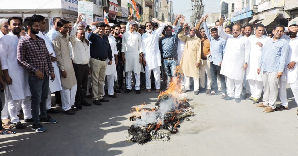 Big politics is playing in punjab on Chitta ravan, protest in going on