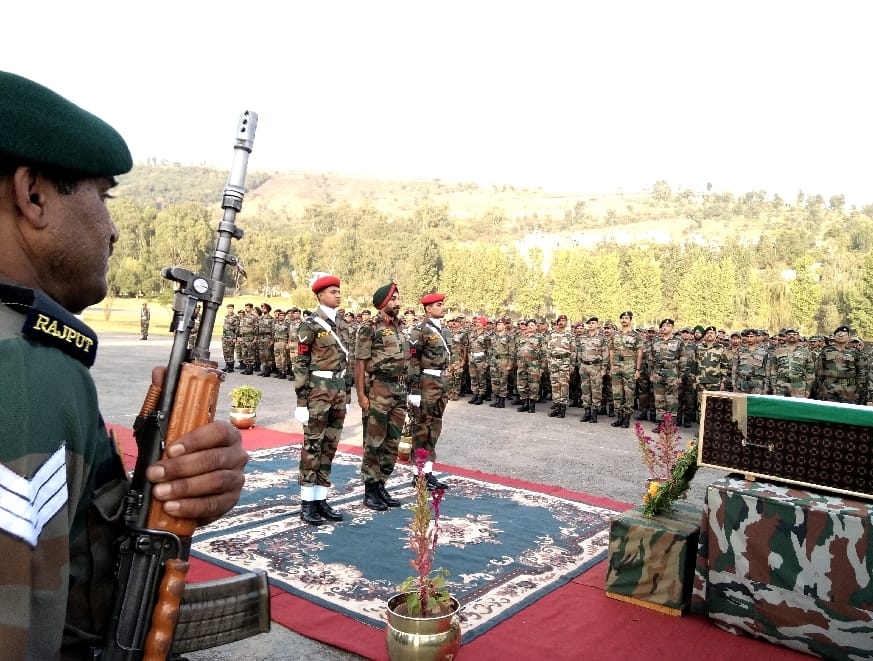 last rites were given to matyr sudhir kumar in rajouri