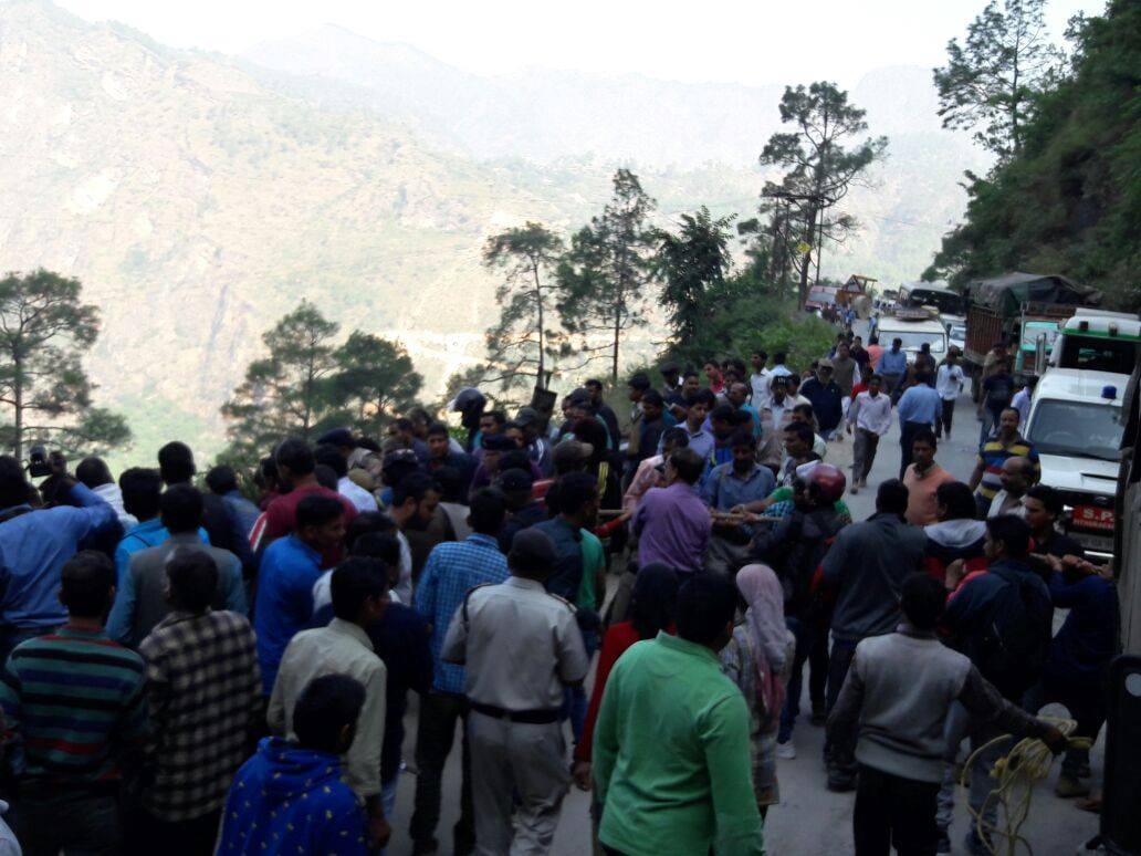  trala fell into ditch, 5 children dead
