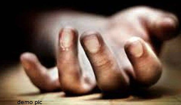 girls strangles her sister to death in south kashmir