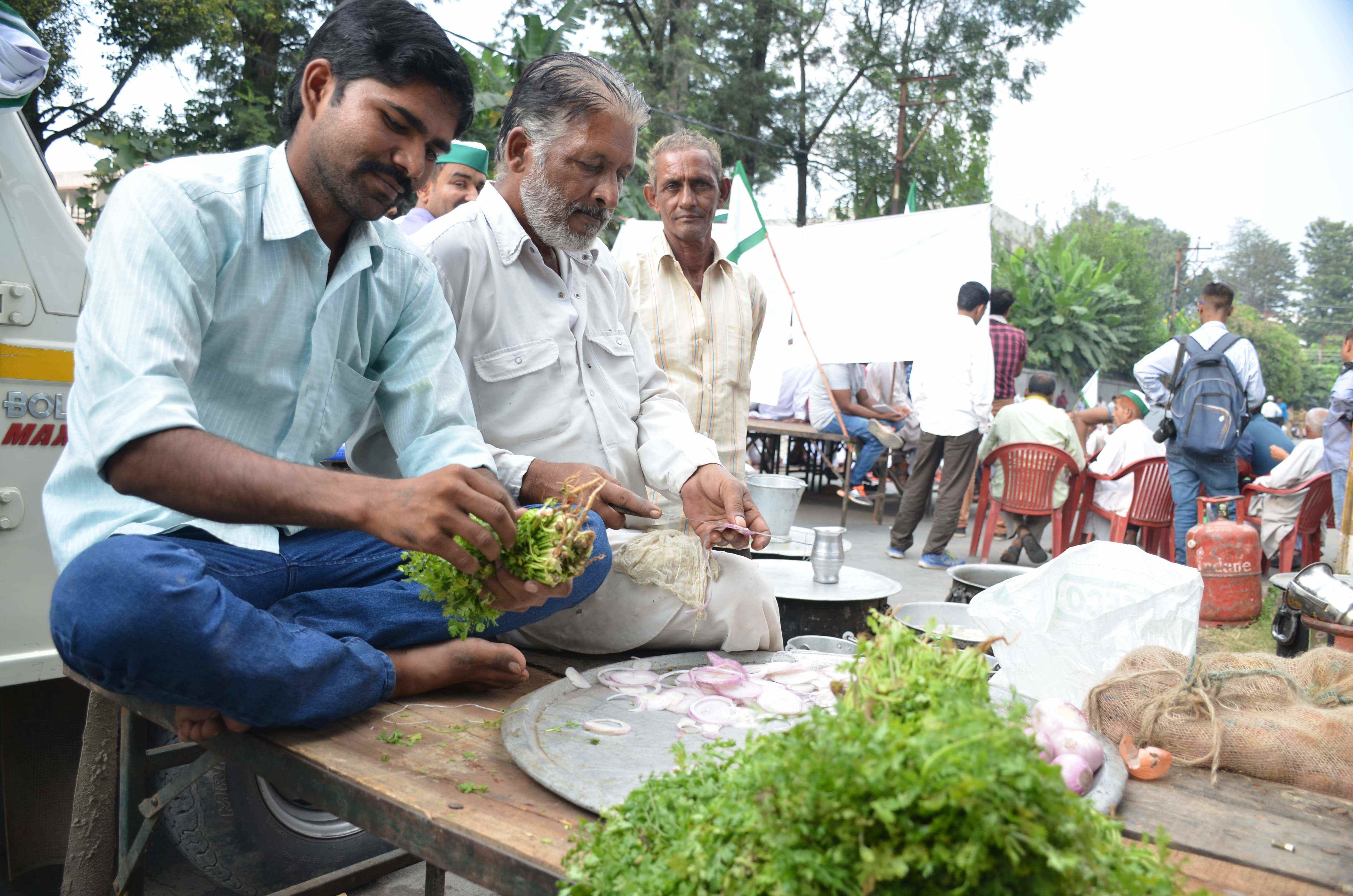 farmers demand 7 pay commission.