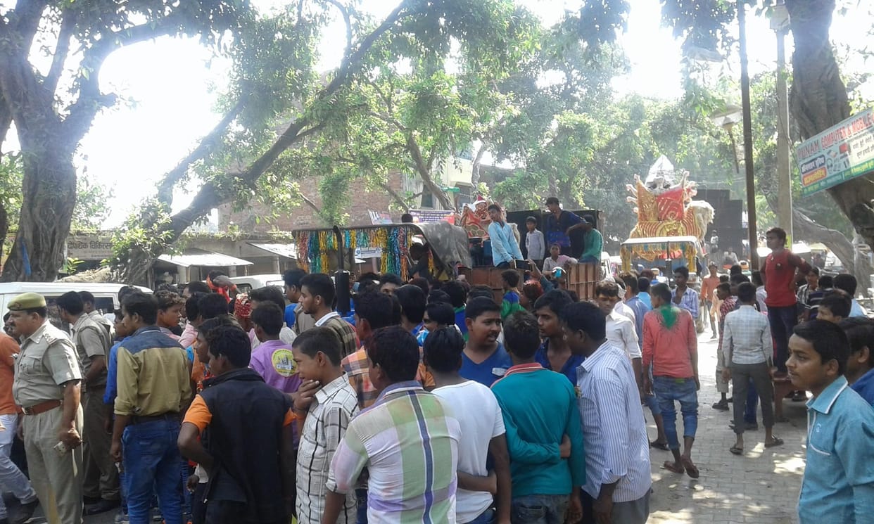 During the blockade idol immersion