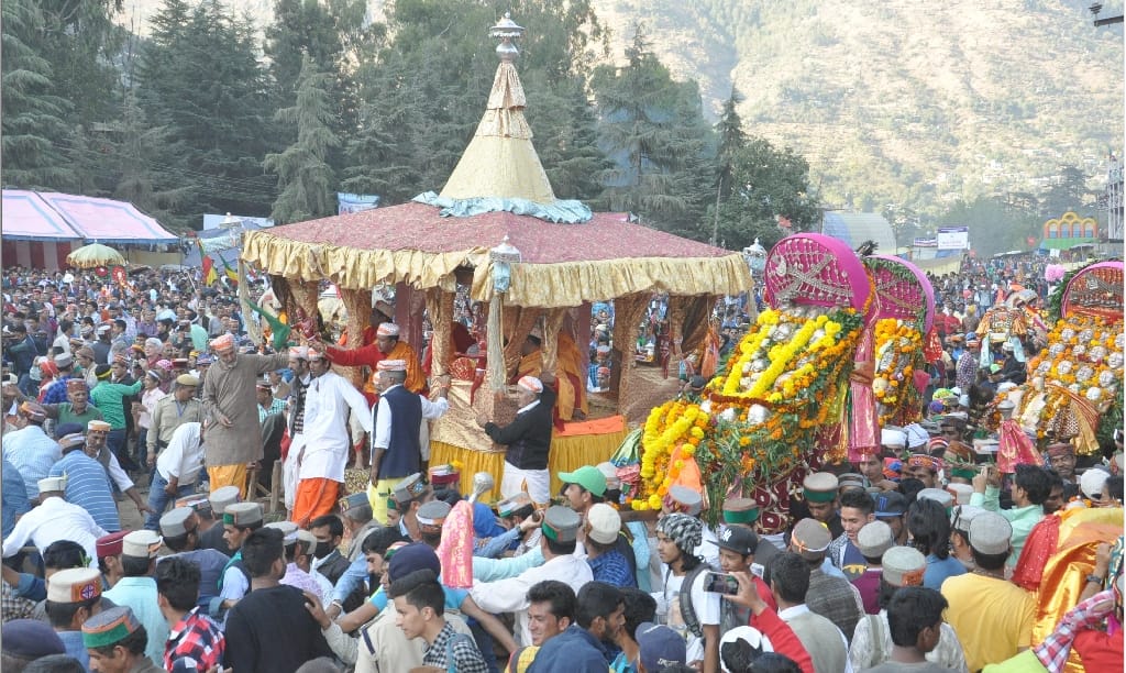 International Kullu Dussherra Fair in Himachal, live photos.